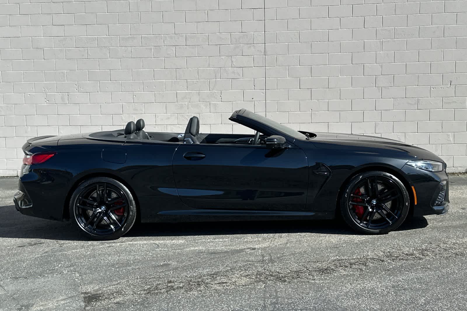 Thumbnail: 2025 BMW M8 - 8