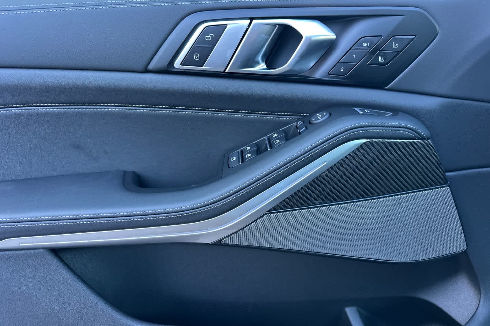 Thumbnail: 2026 BMW X5 - 13