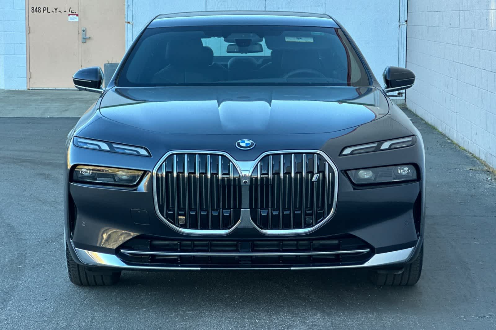 Thumbnail: 2025 BMW i7 - 10