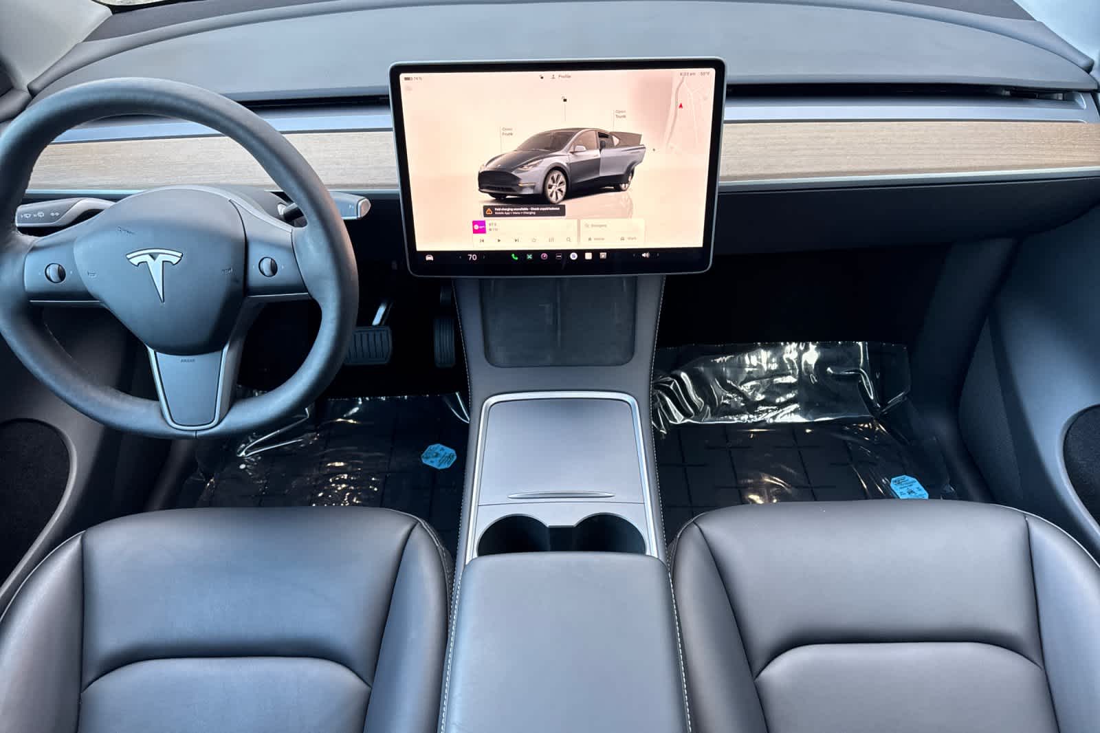 2024 Tesla Model Y photo 3