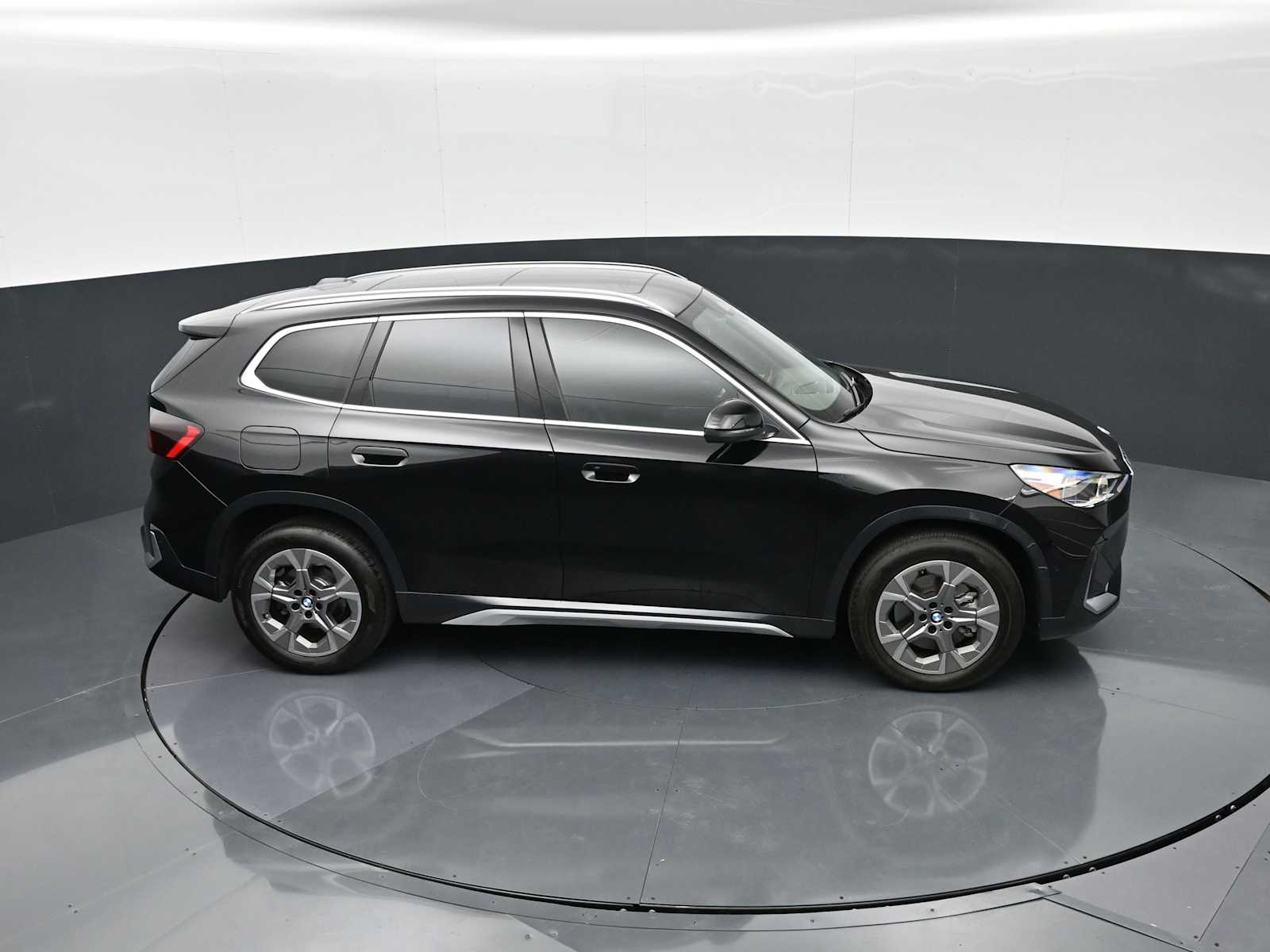 Thumbnail: 2025 BMW X1 - 18