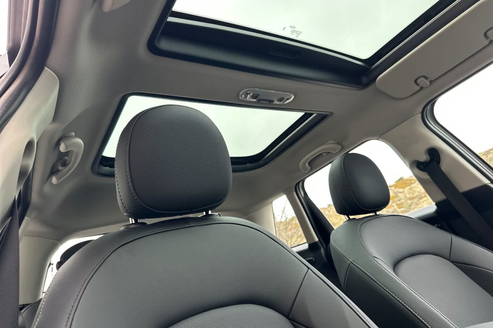 Thumbnail: 2024 MINI Cooper Hardtop - 17