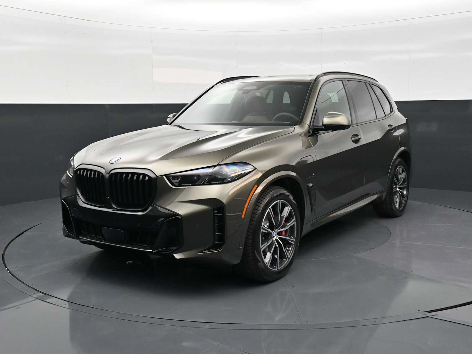 Thumbnail: 2026 BMW X5 - 1