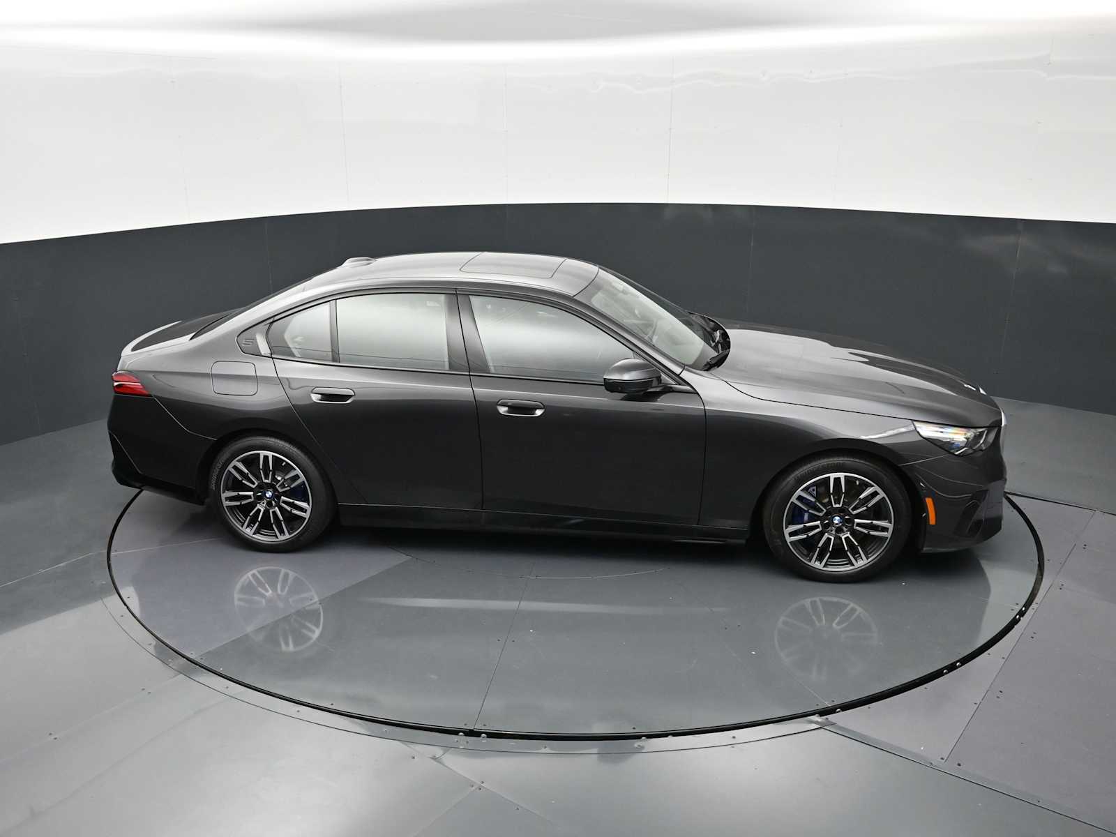 Thumbnail: 2026 BMW 5 Series - 20