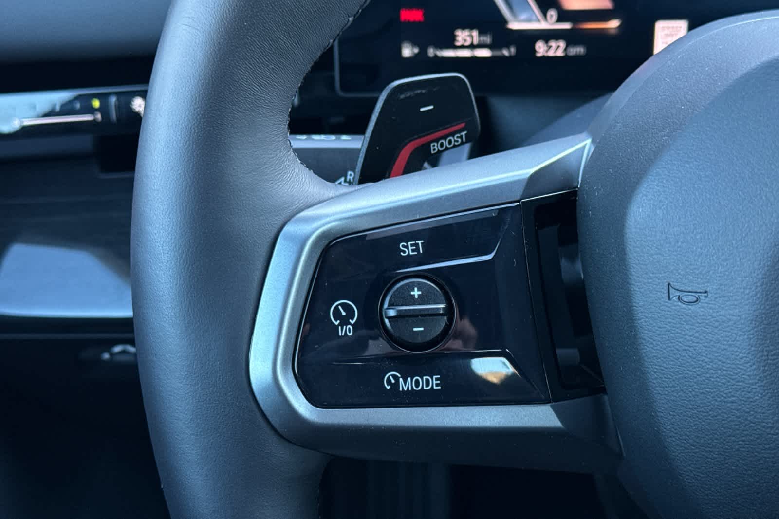 Thumbnail: 2025 BMW 5 Series - 25