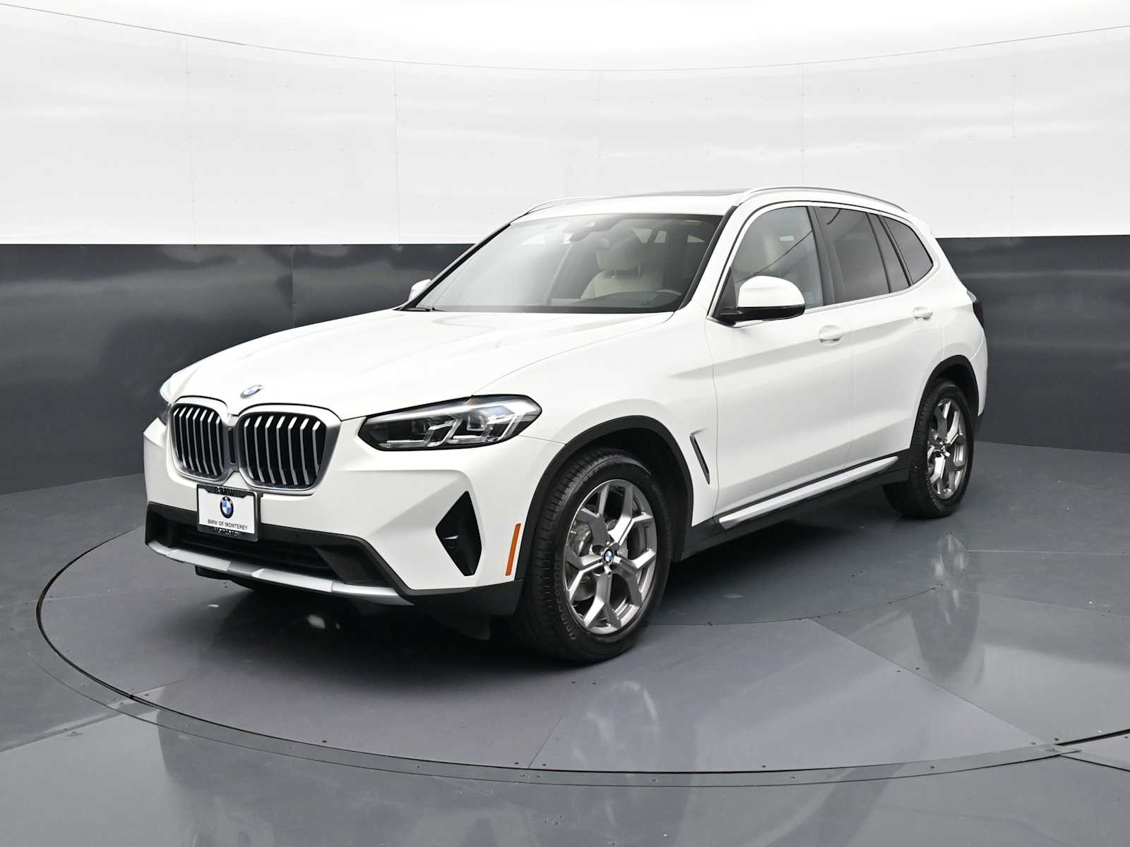 2023 BMW X3 sDrive30i's photo