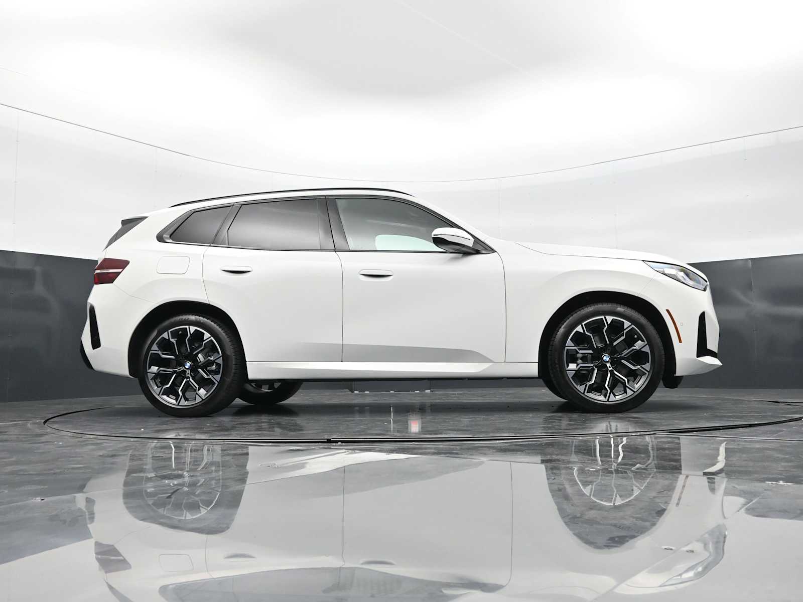 Thumbnail: 2026 BMW X3 - 28