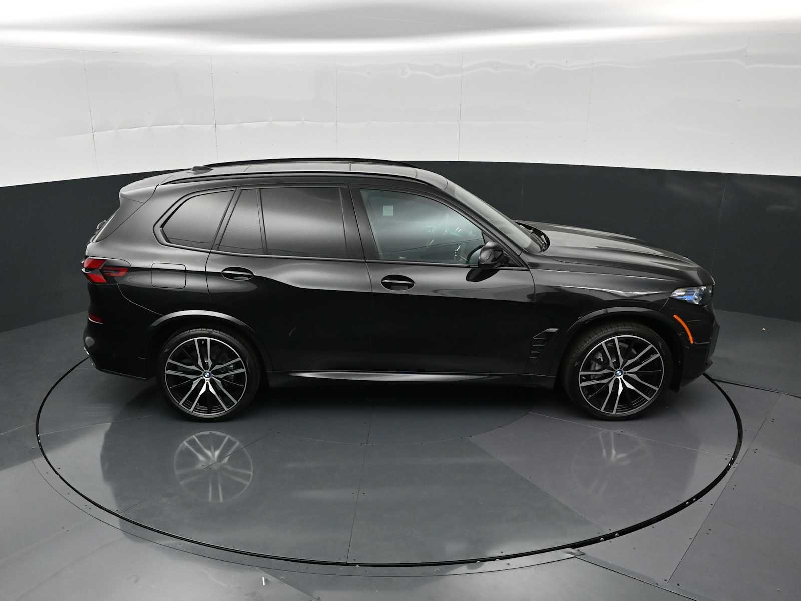 Thumbnail: 2026 BMW X5 - 20