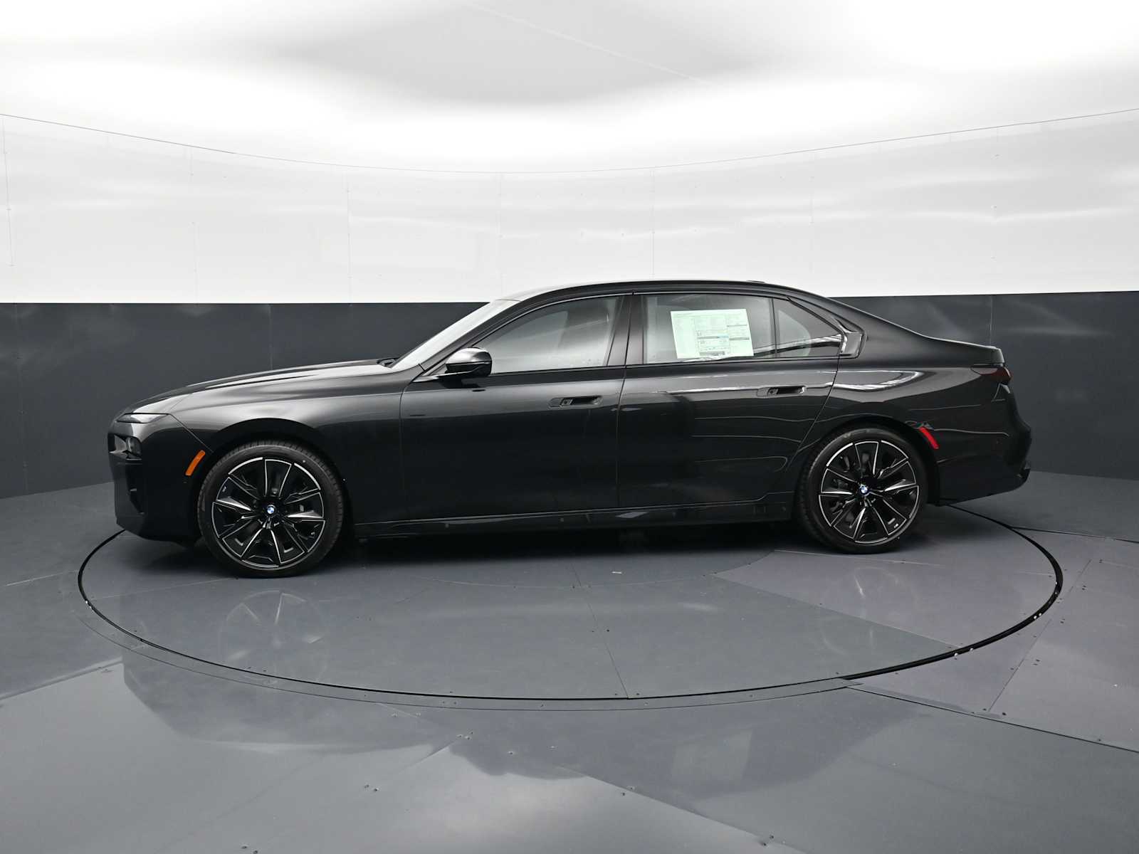 Thumbnail: 2026 BMW 7 Series - 8