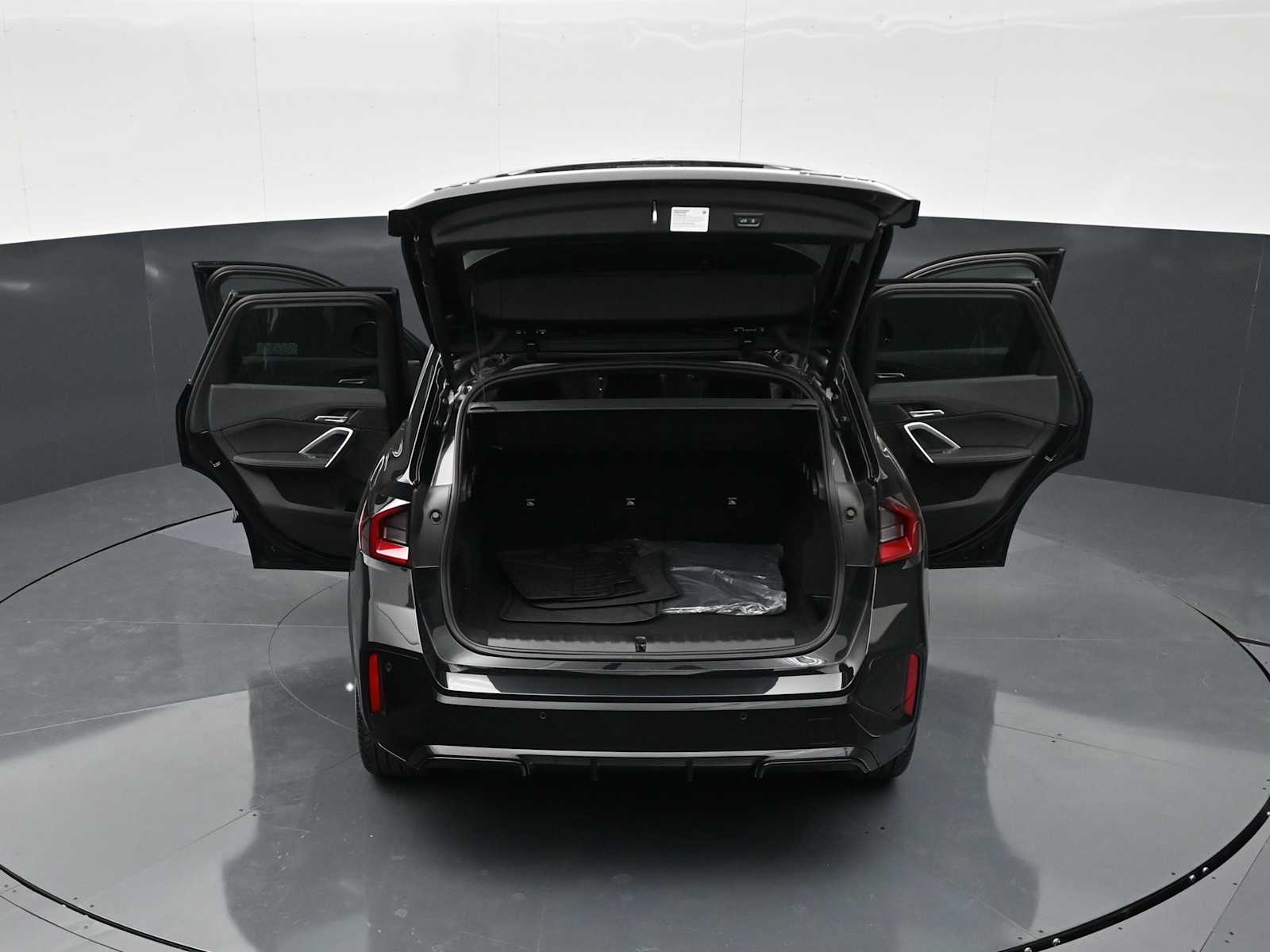 Thumbnail: 2023 BMW X1 - 33