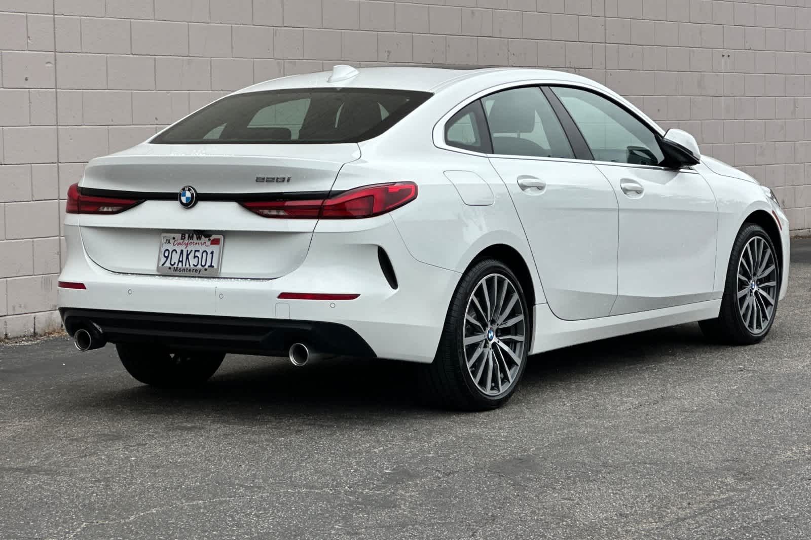 2022 Bmw 228i Coupe photo 2