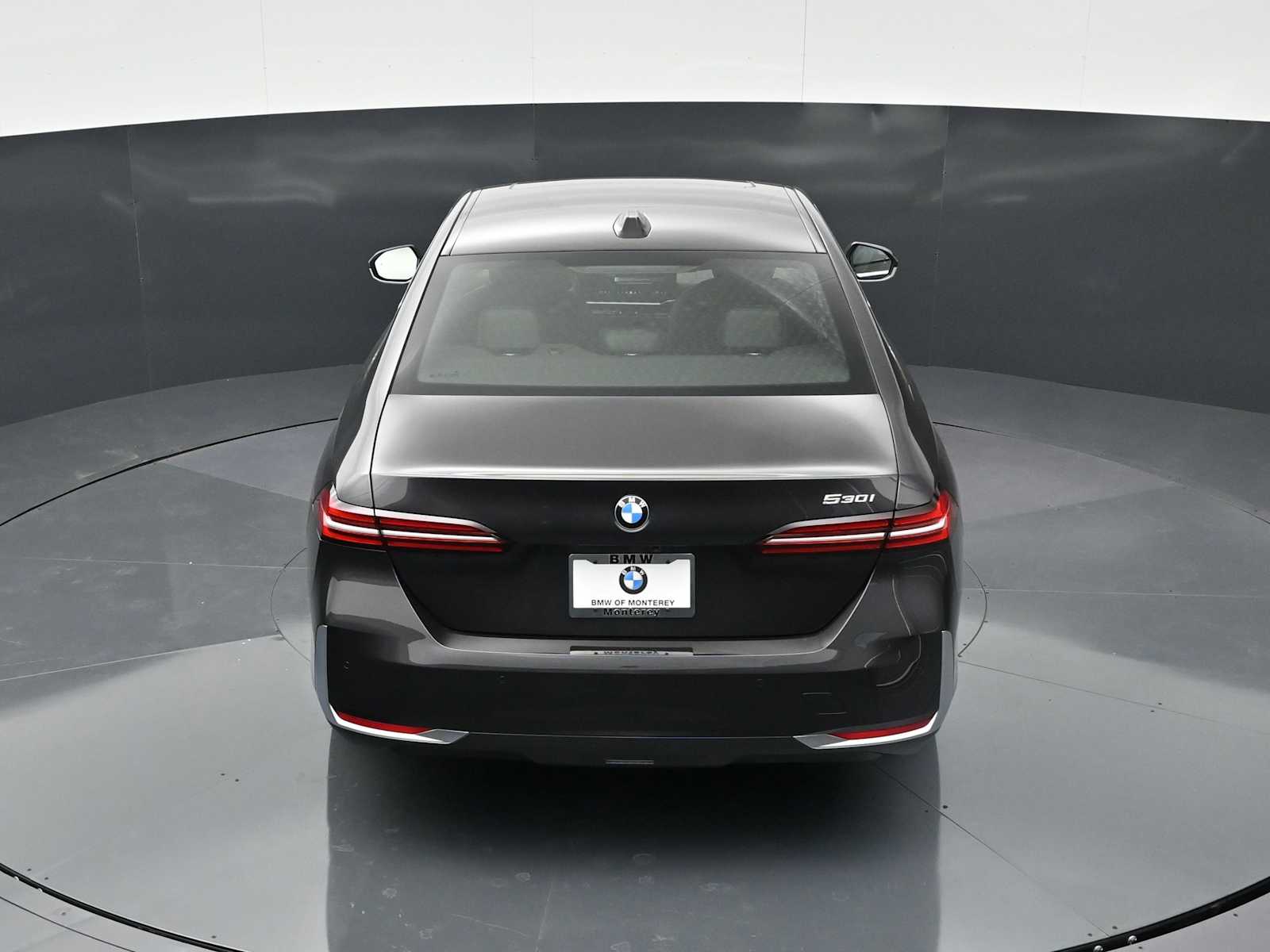 Thumbnail: 2026 BMW 5 Series - 22
