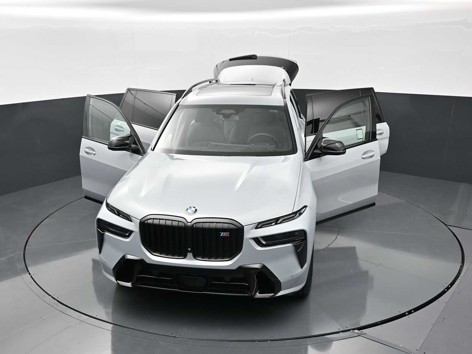 Thumbnail: 2026 BMW X7 - 32