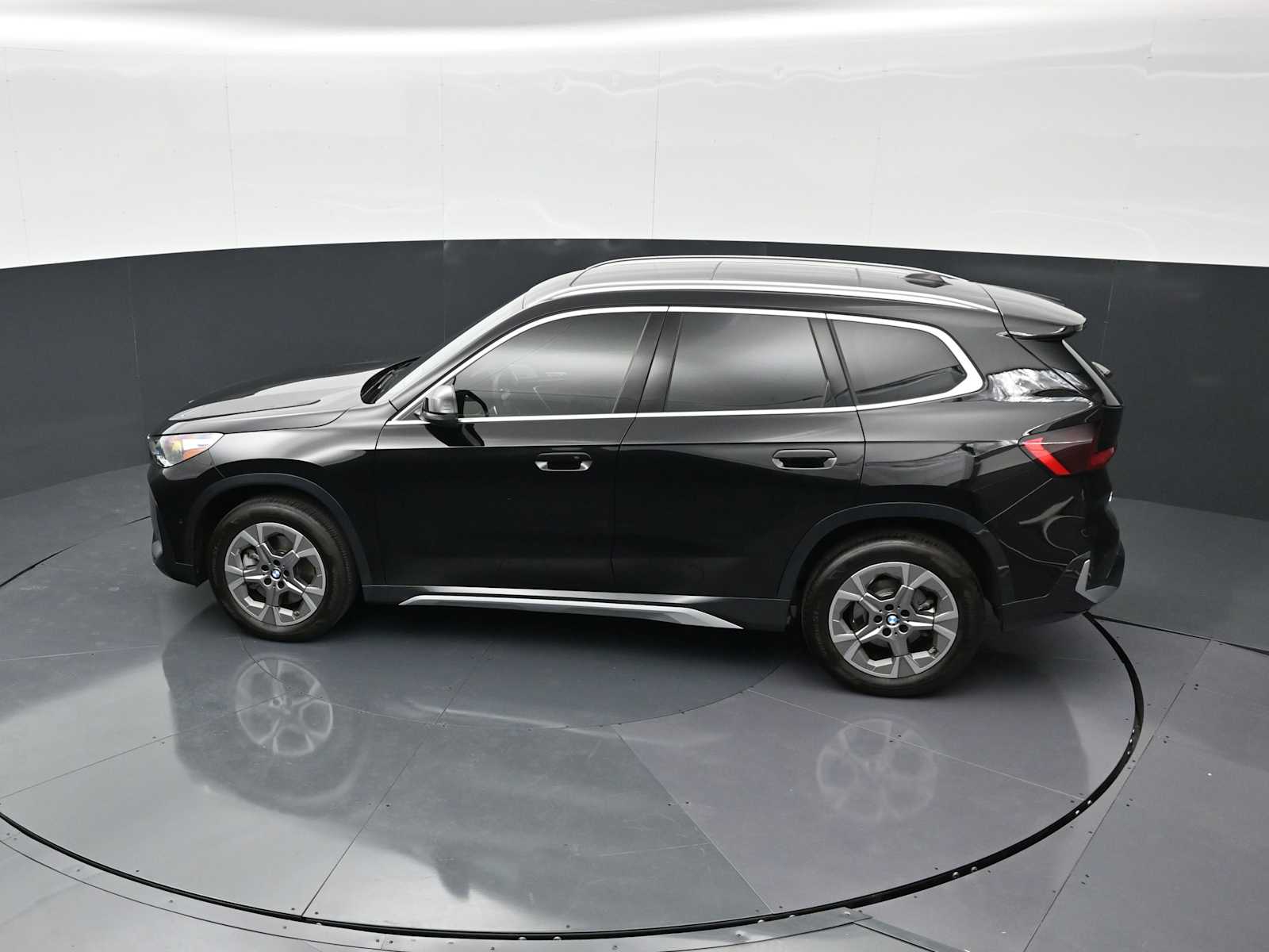 Thumbnail: 2025 BMW X1 - 22