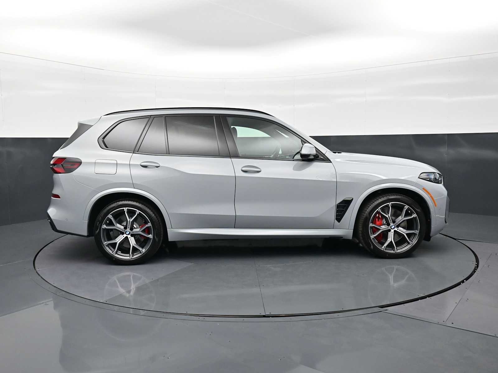 Thumbnail: 2026 BMW X5 - 4