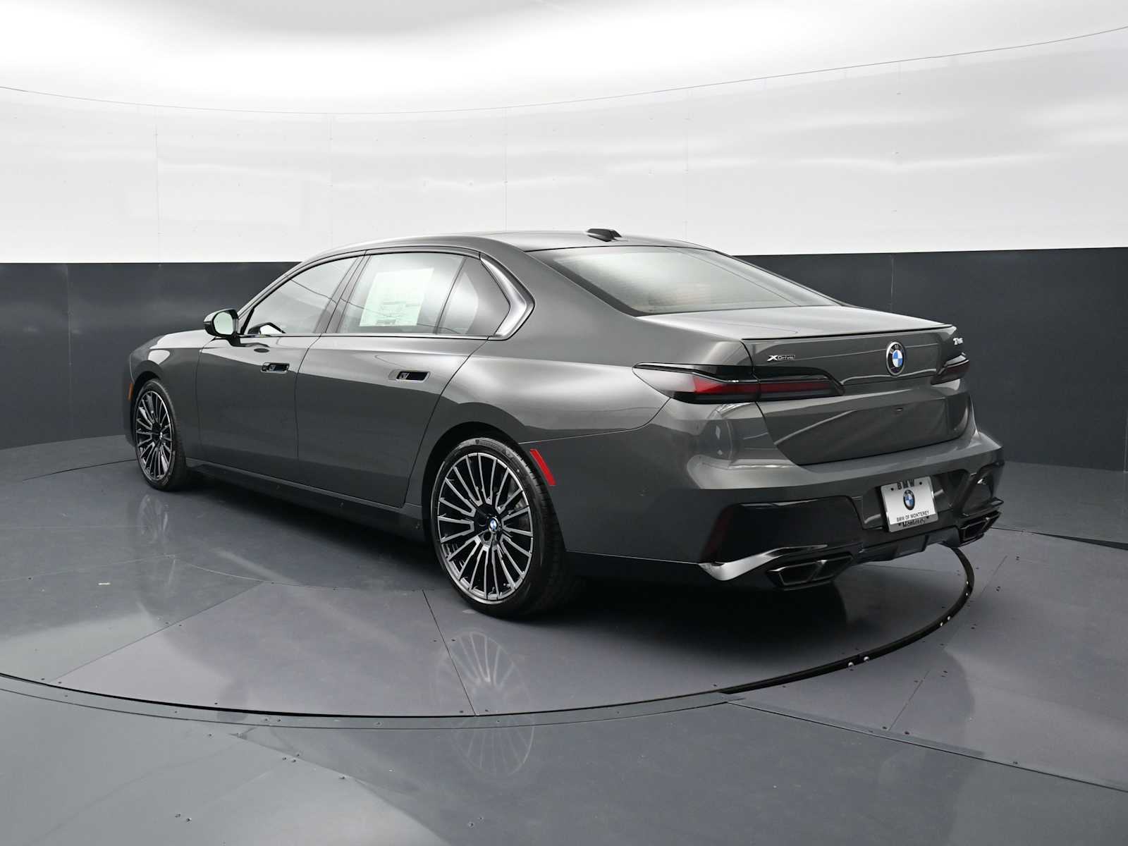 Thumbnail: 2026 BMW 7 Series - 7
