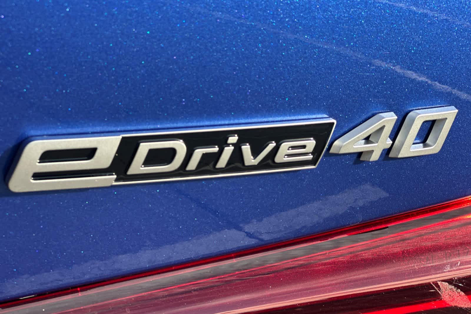 Thumbnail: 2025 BMW i4 - 11