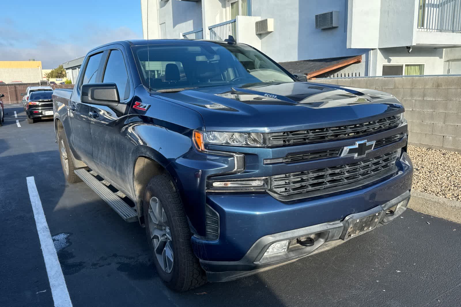 2021 Chevrolet Silverado 1500 RST photo 2