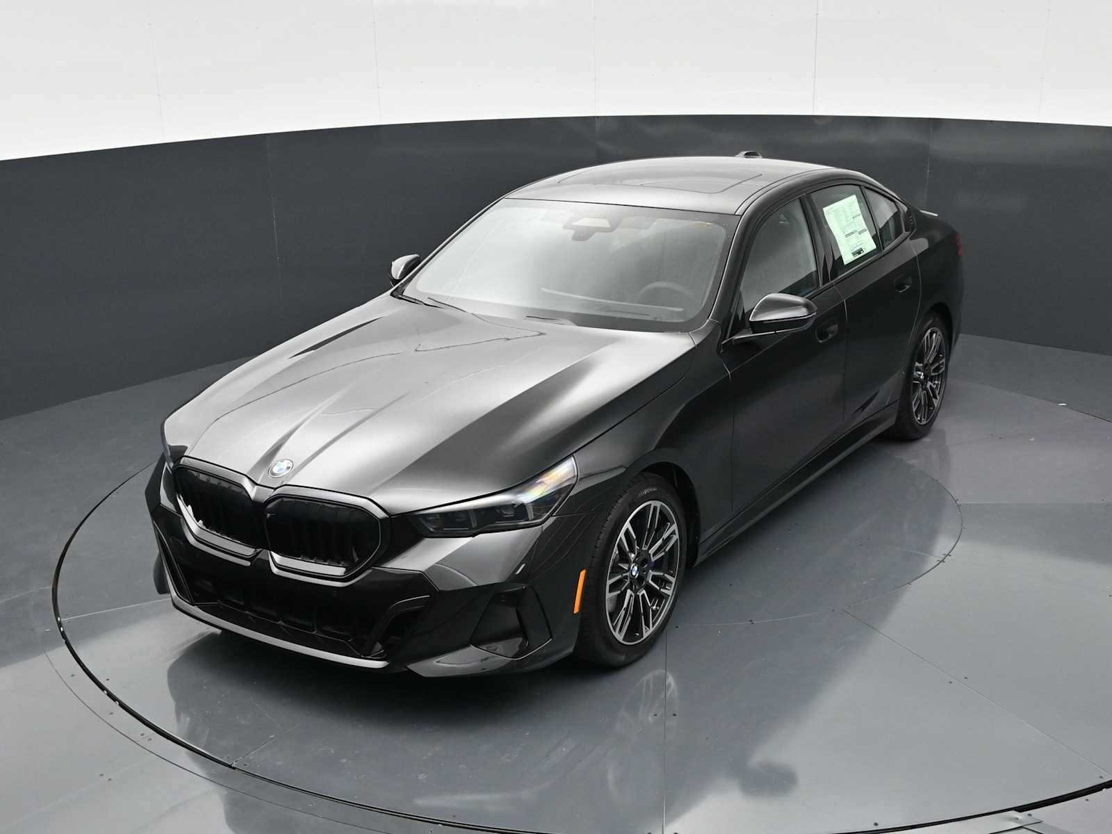 Thumbnail: 2026 BMW 5 Series - 17