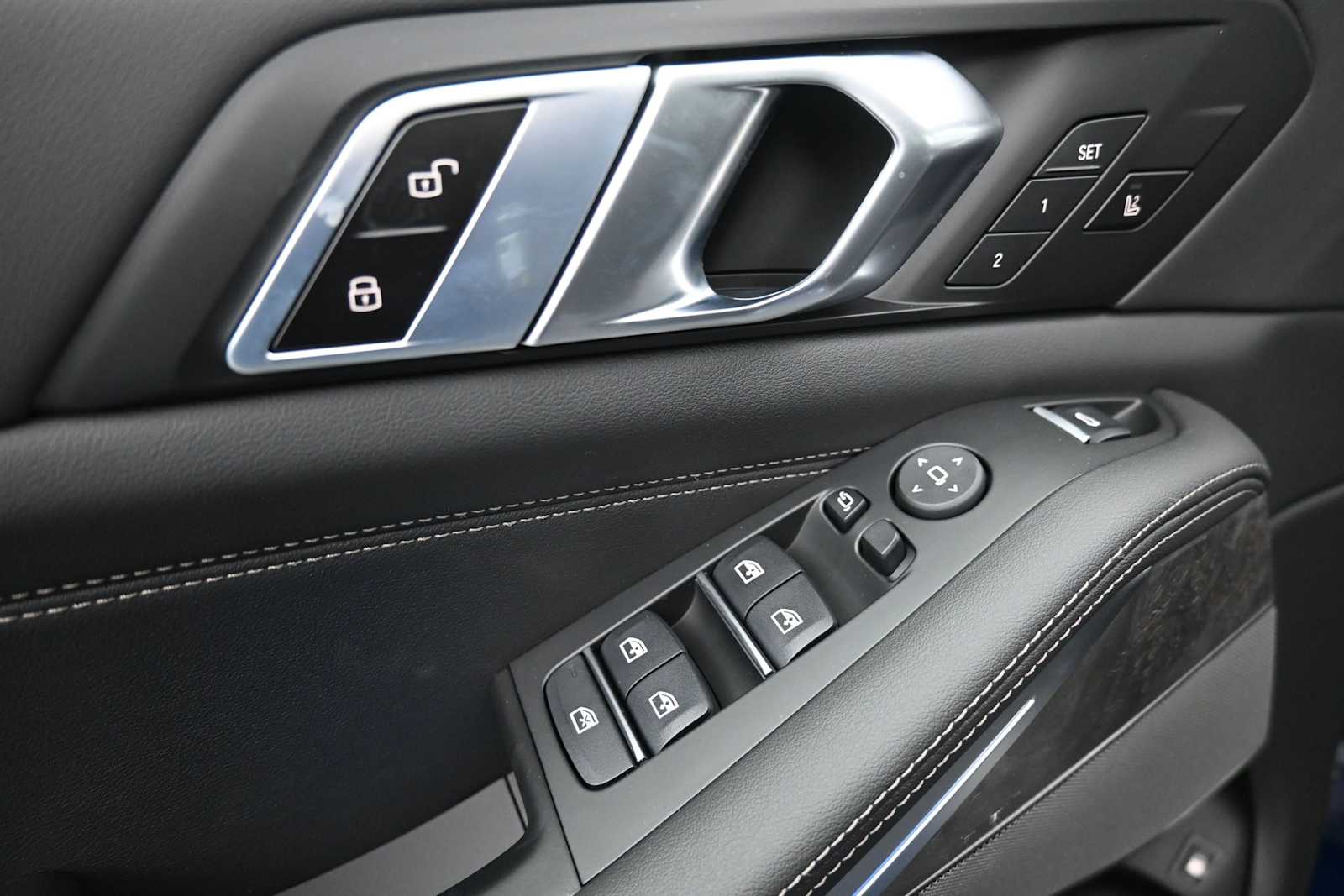 Thumbnail: 2026 BMW X5 - 9