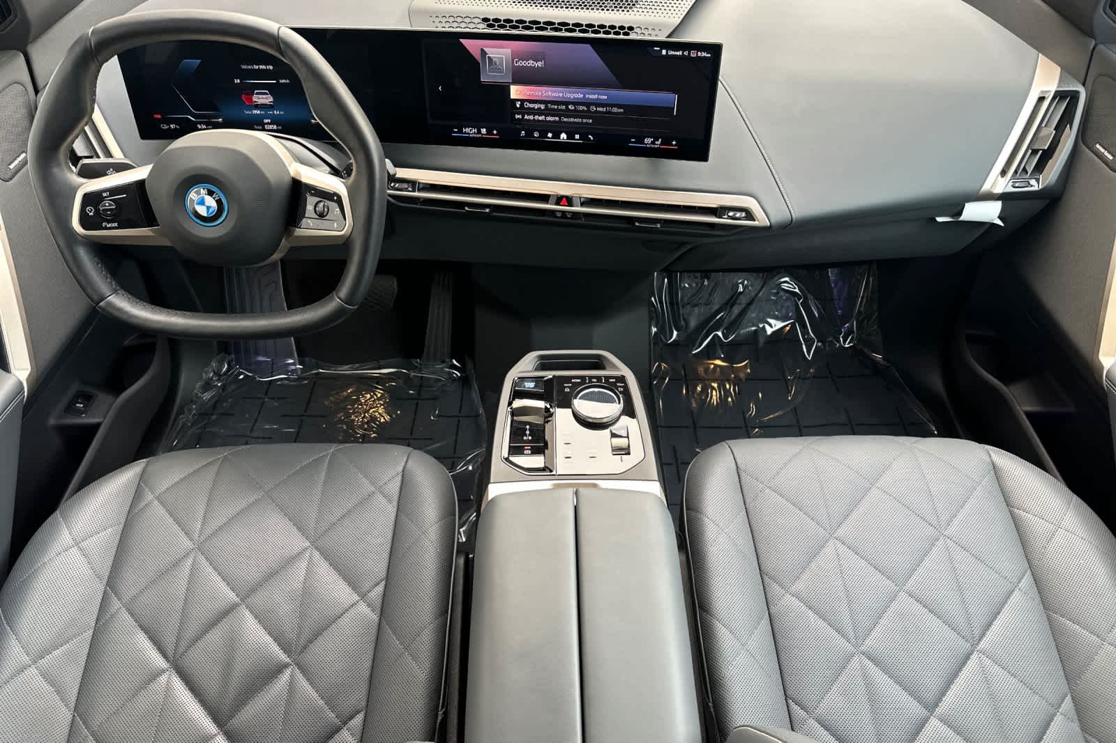 Thumbnail: 2025 BMW iX - 3