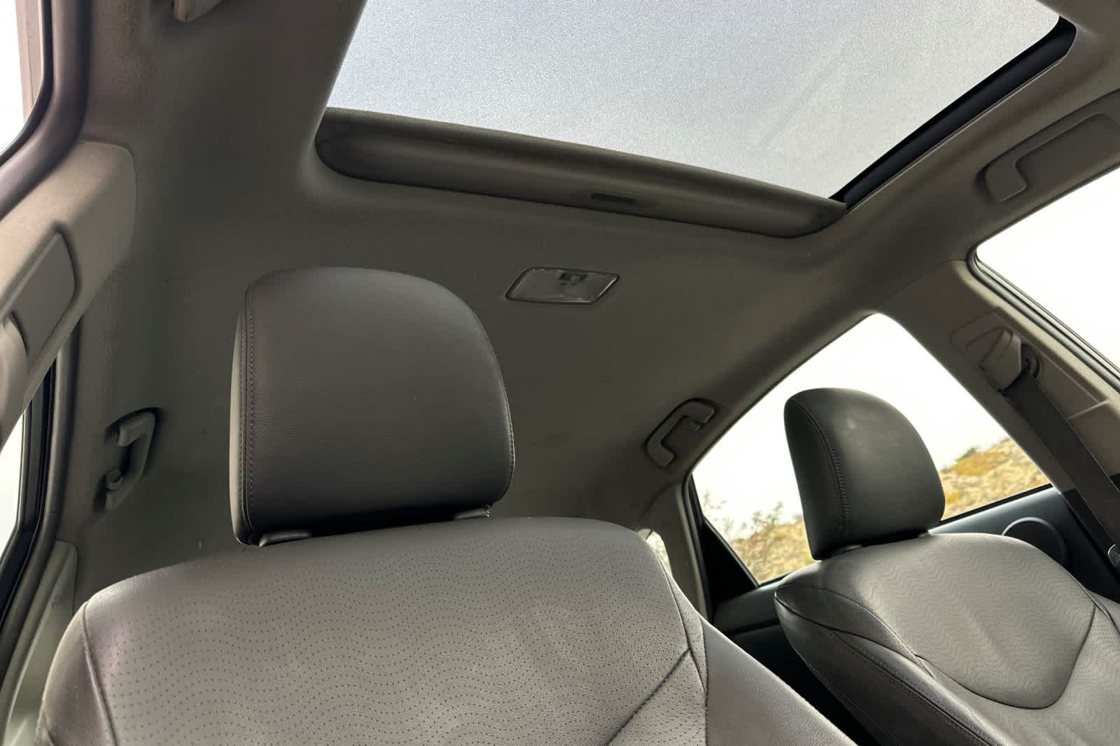 Thumbnail: 2010 Toyota Prius - 16