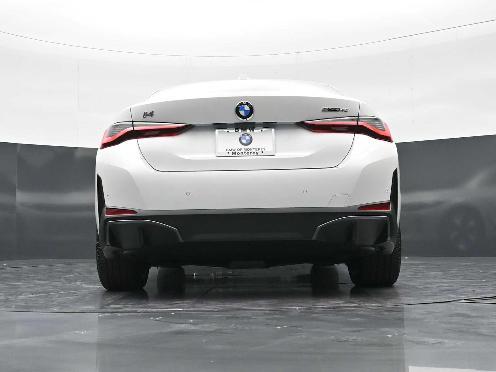 Thumbnail: 2026 BMW i4 - 30