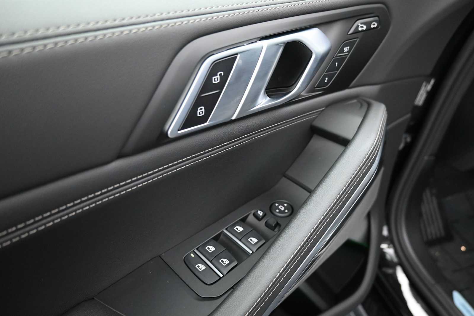 2026 BMW X6 40i - Photo 8