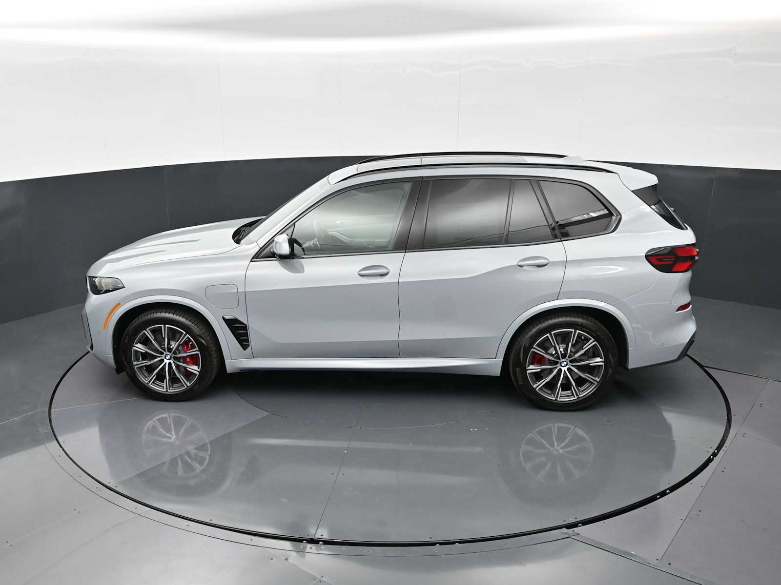 Thumbnail: 2026 BMW X5 - 23