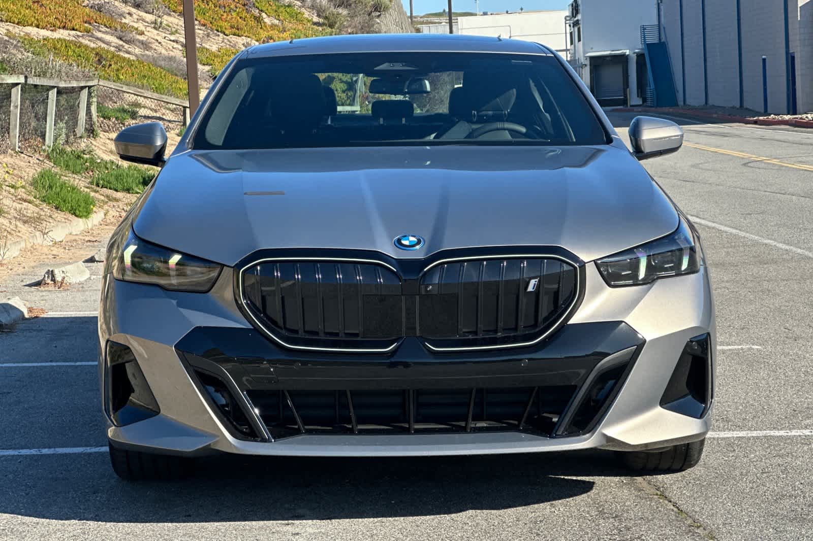 Thumbnail: 2026 BMW i5 - 10