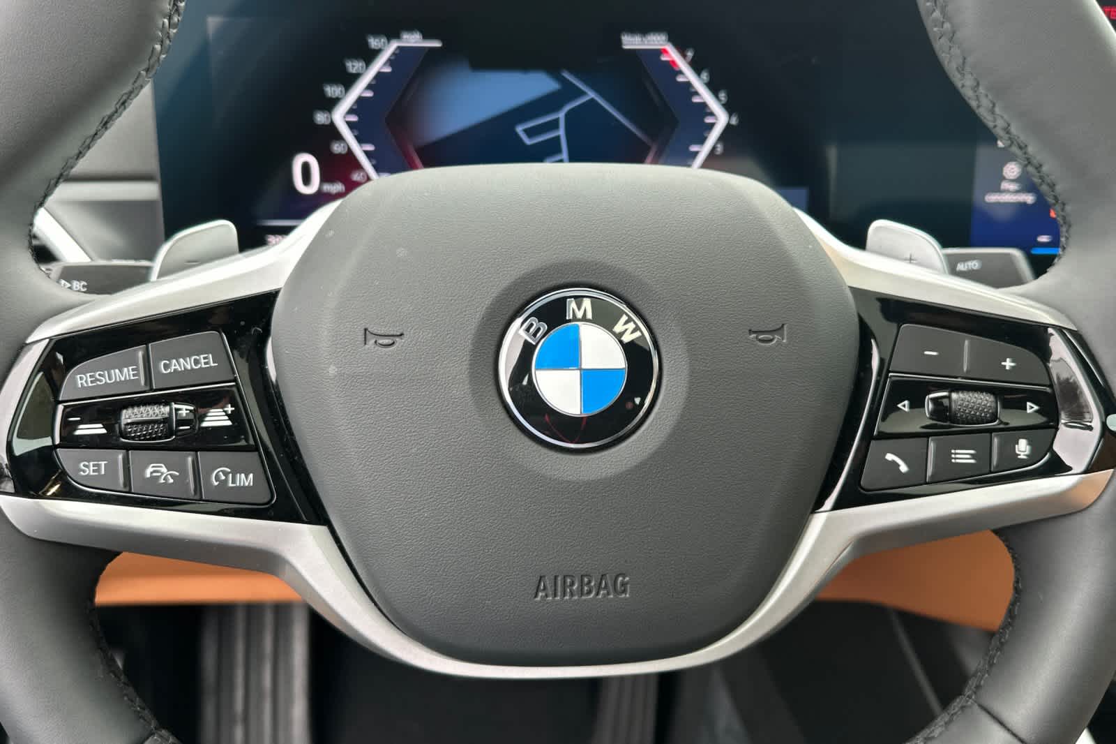 Thumbnail: 2025 BMW 3 Series - 25