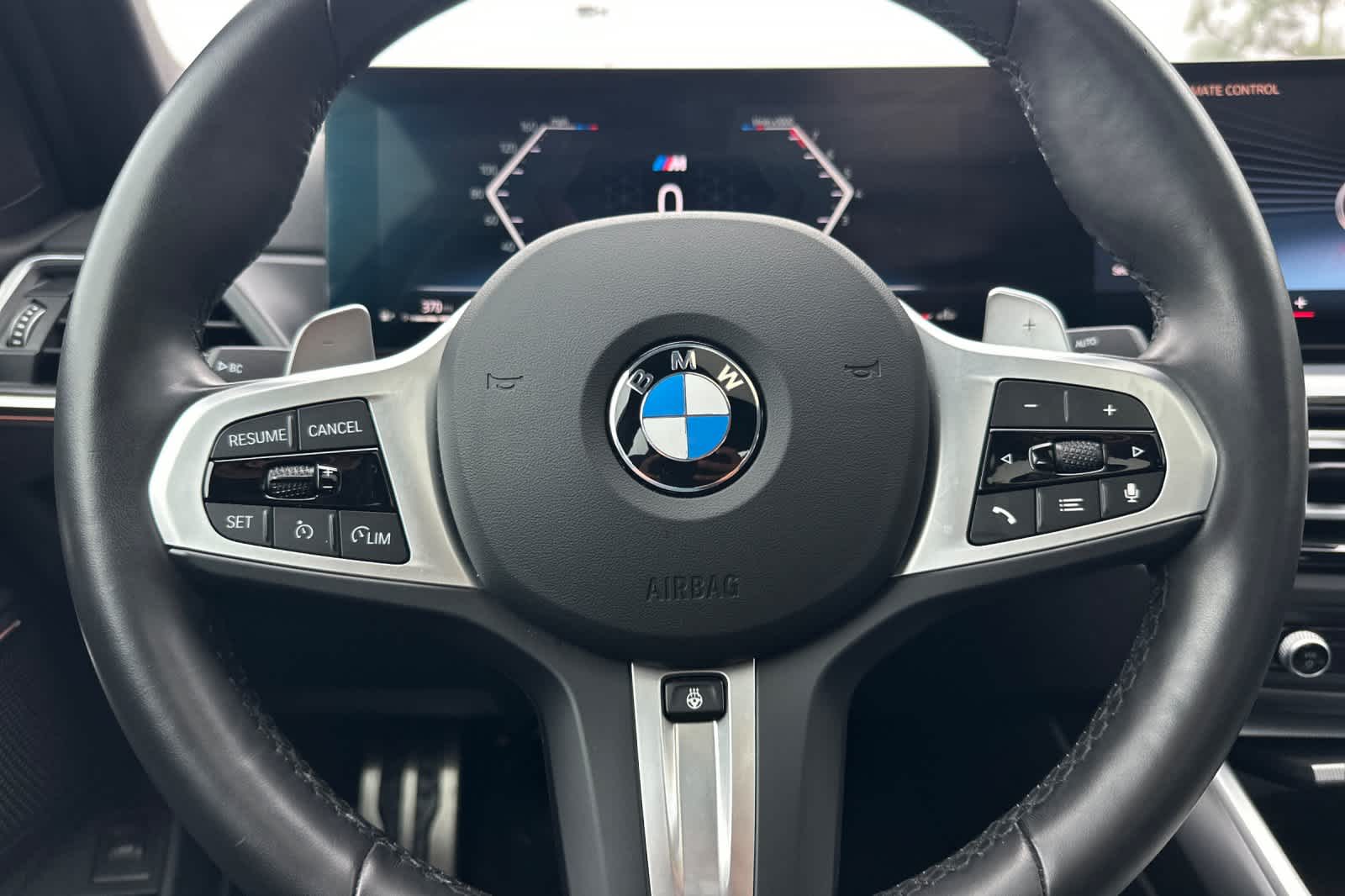 Thumbnail: 2024 BMW 3 Series - 25