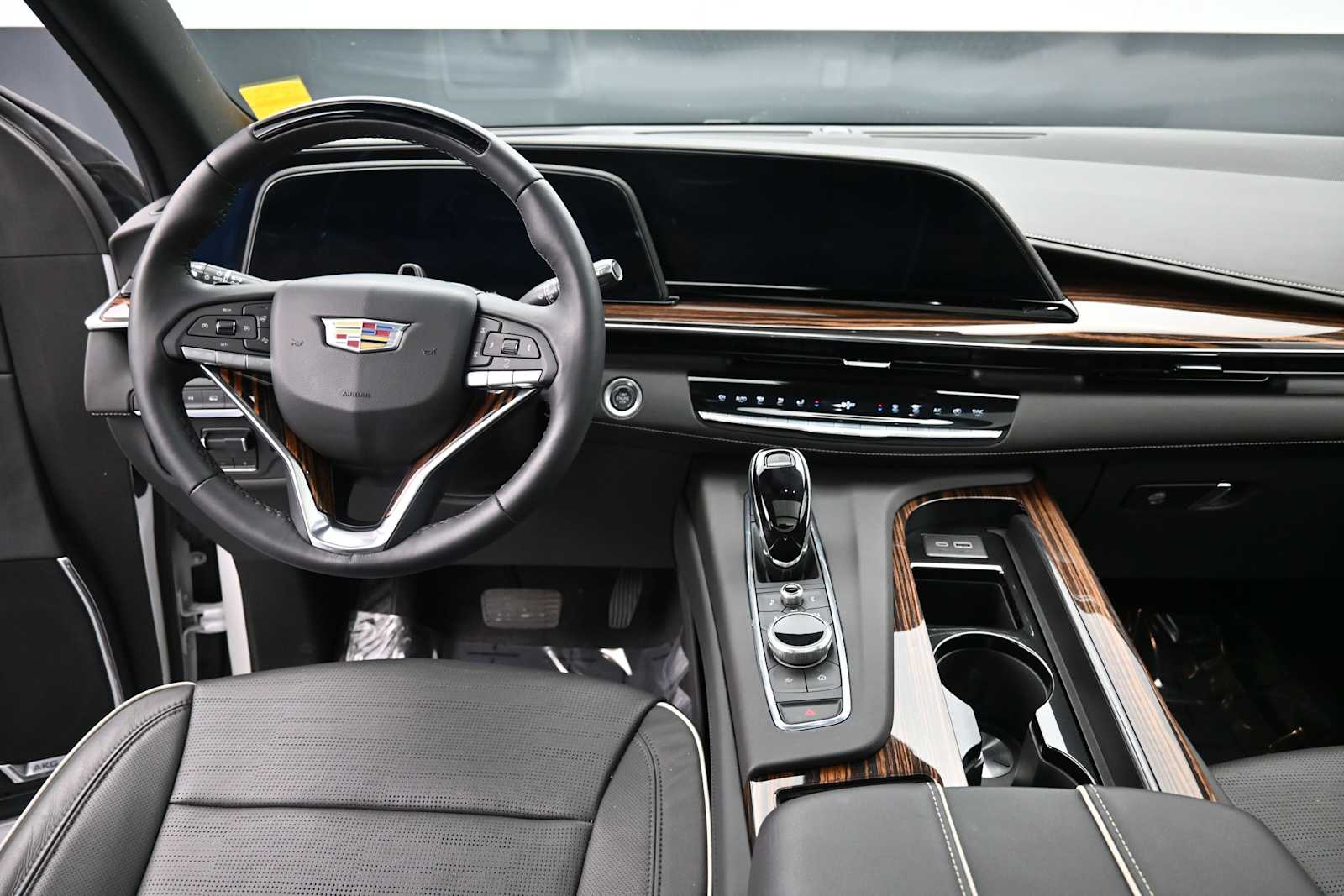 Thumbnail: 2024 Cadillac Escalade - 16
