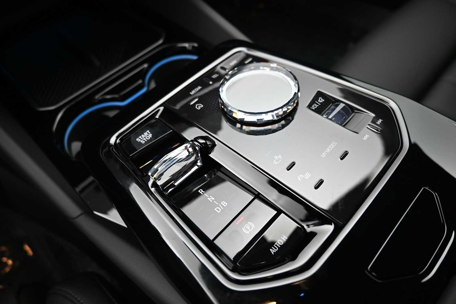Thumbnail: 2026 BMW i5 - 12
