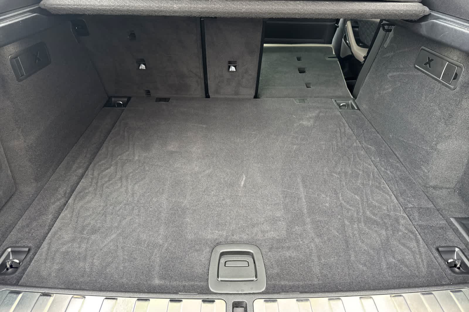 Thumbnail: 2024 BMW X6 - 16