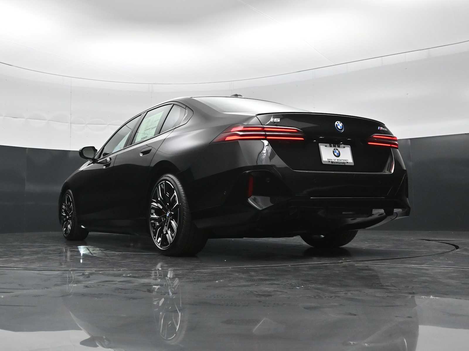 Thumbnail: 2026 BMW i5 - 31