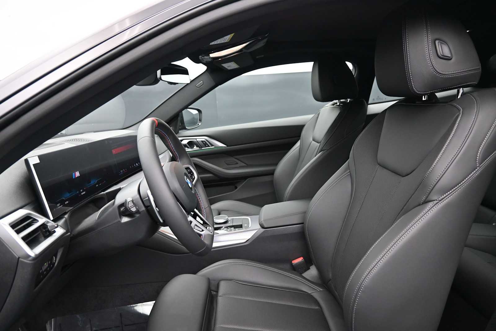 Thumbnail: 2026 BMW 4 Series - 10