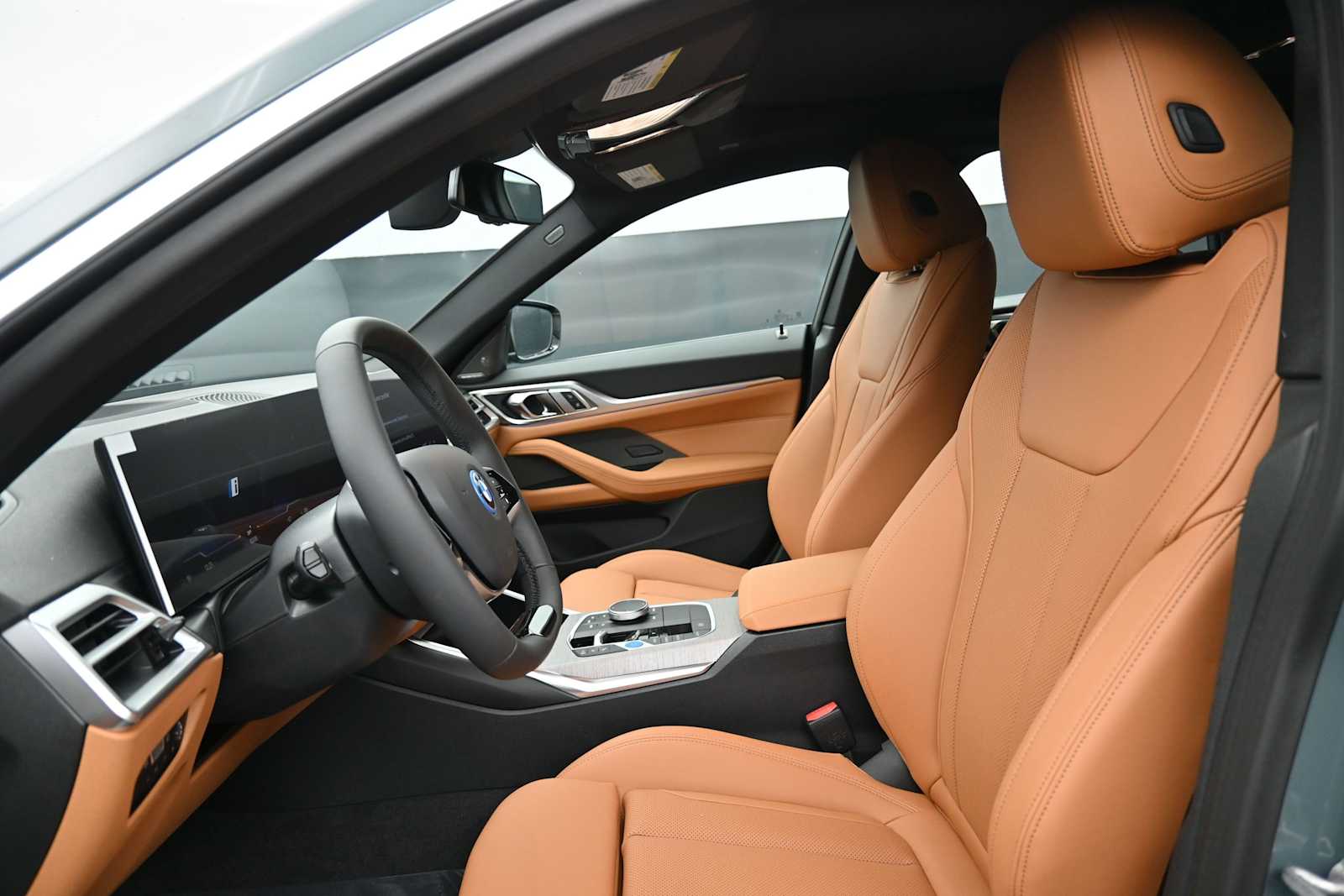 Thumbnail: 2026 BMW i4 - 2