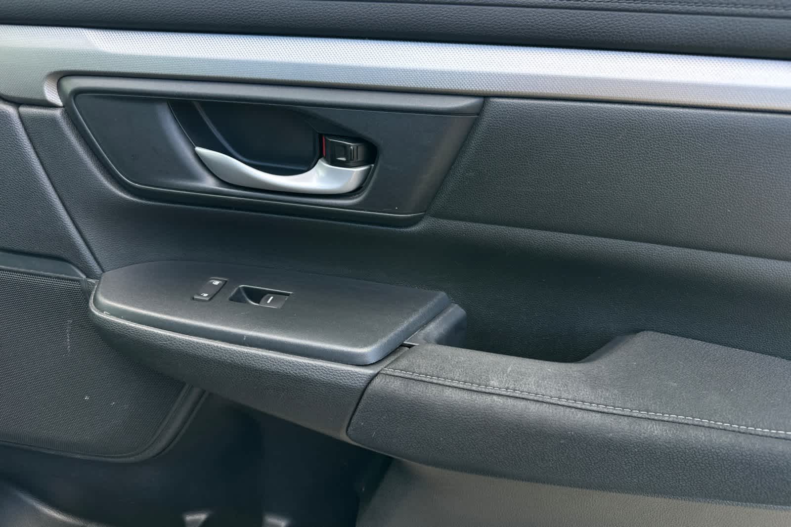 Thumbnail: 2017 Honda CR-V - 18