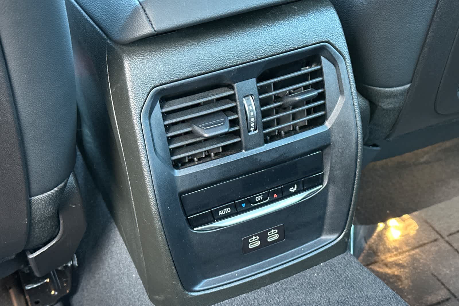 Thumbnail: 2023 BMW 3 Series - 16