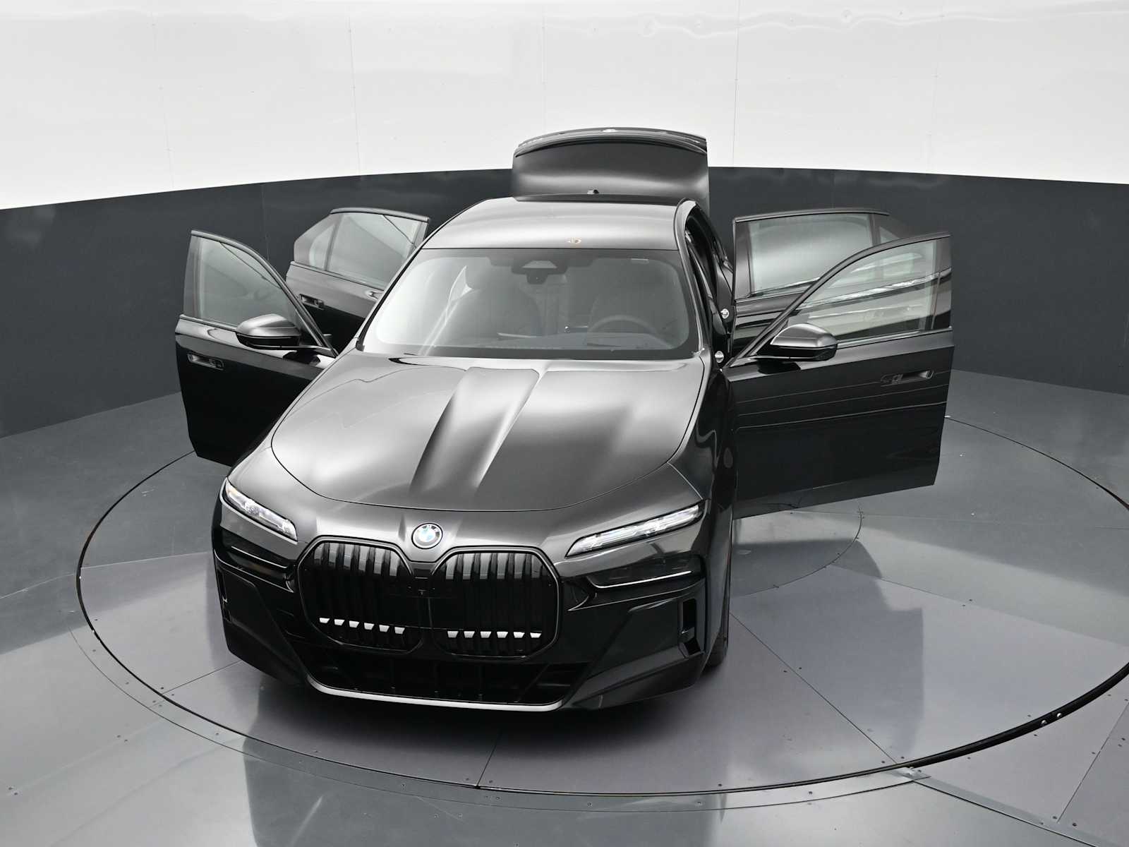 Thumbnail: 2026 BMW 7 Series - 33