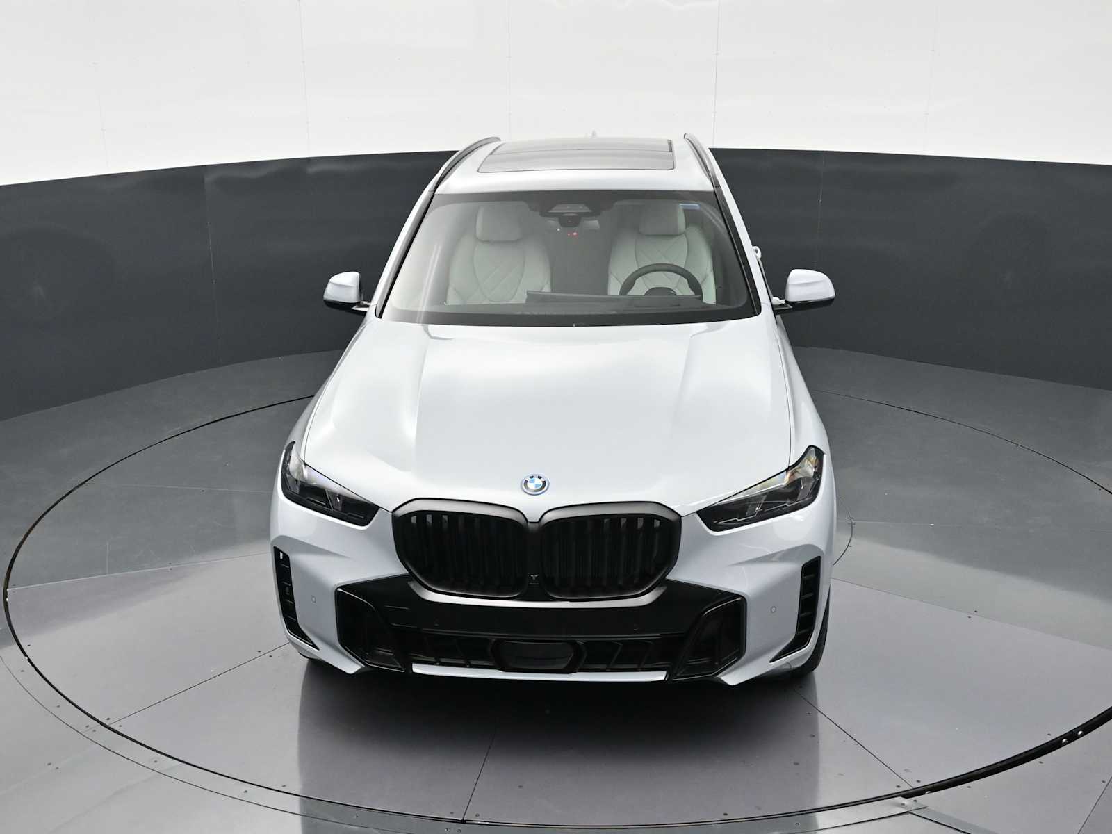 Thumbnail: 2026 BMW X5 - 17