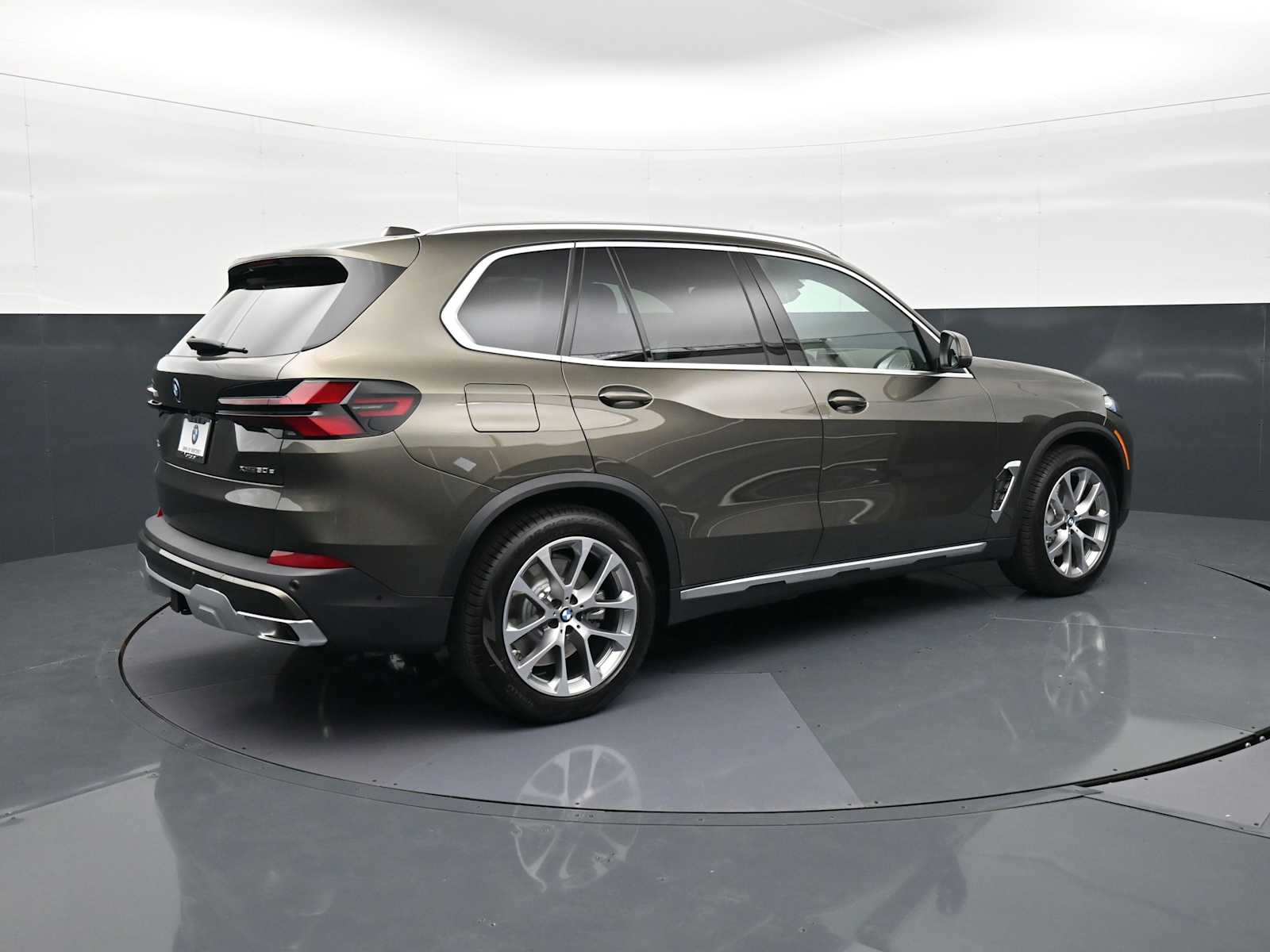 Thumbnail: 2026 BMW X5 - 5