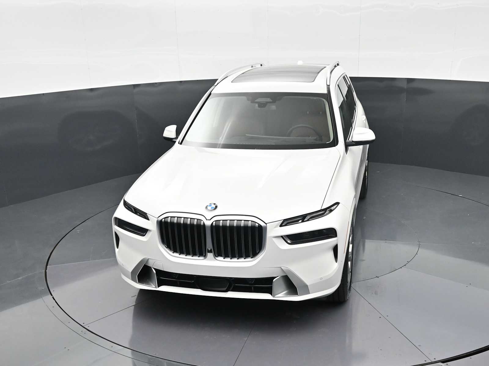 Thumbnail: 2027 BMW X7 - 18