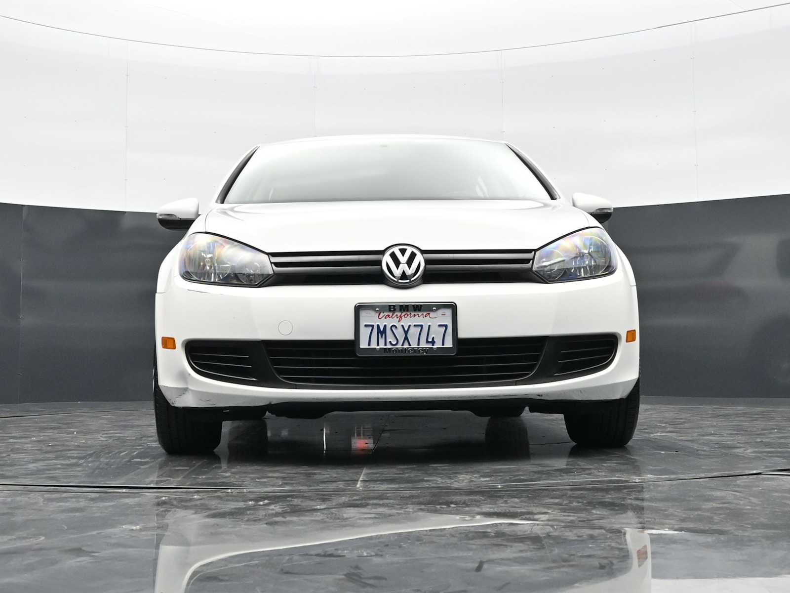 Thumbnail: 2010 Volkswagen Golf - 25