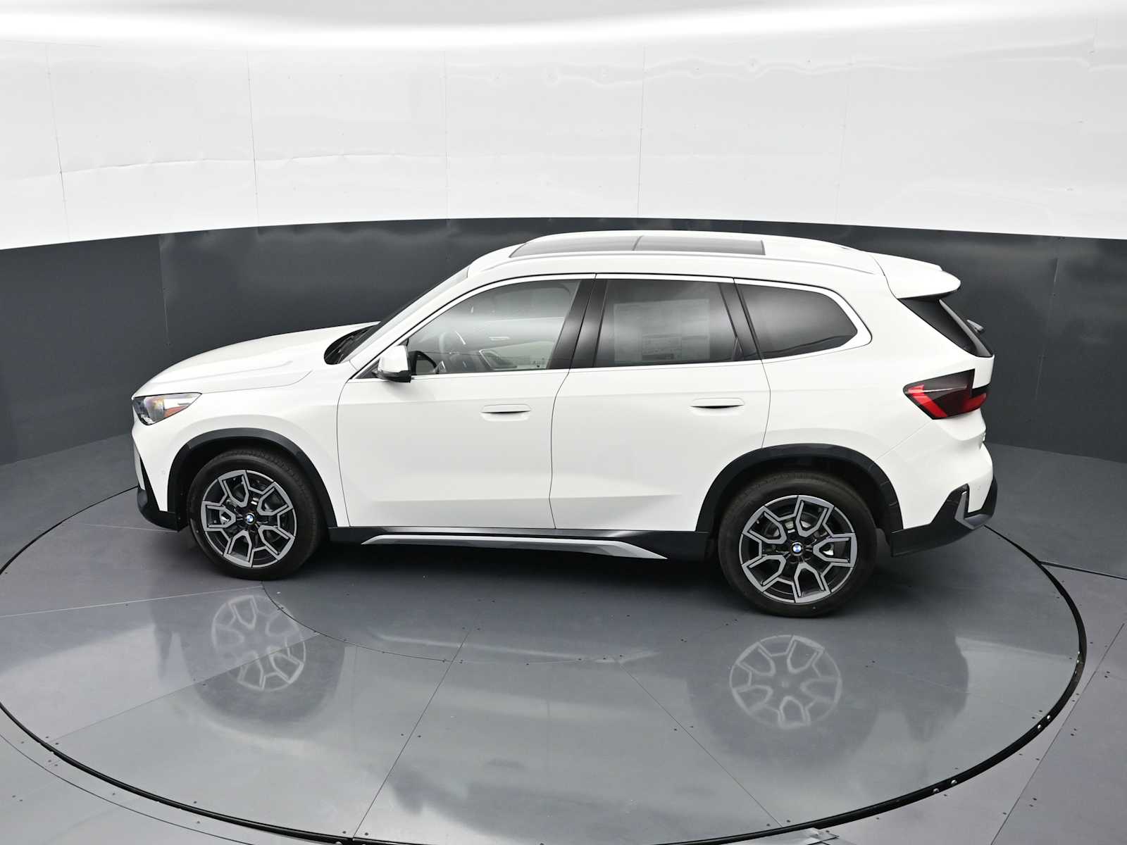 Thumbnail: 2026 BMW X1 - 24