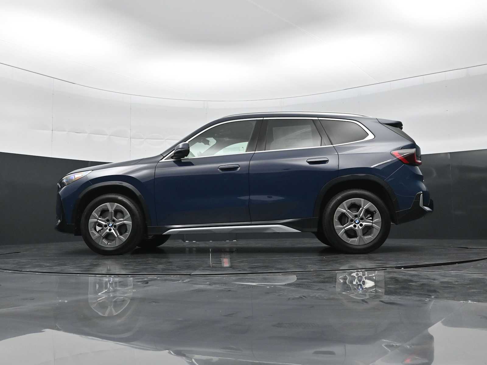 Thumbnail: 2026 BMW X1 - 32