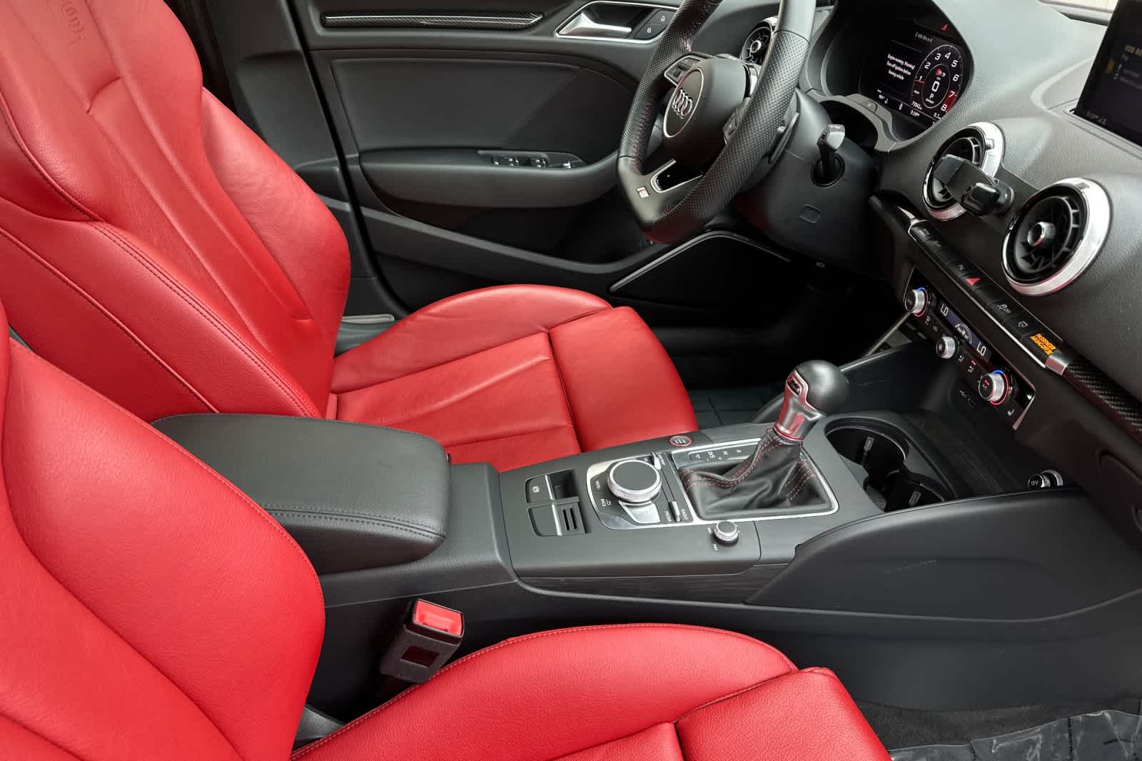 Thumbnail: 2019 Audi S3 - 16