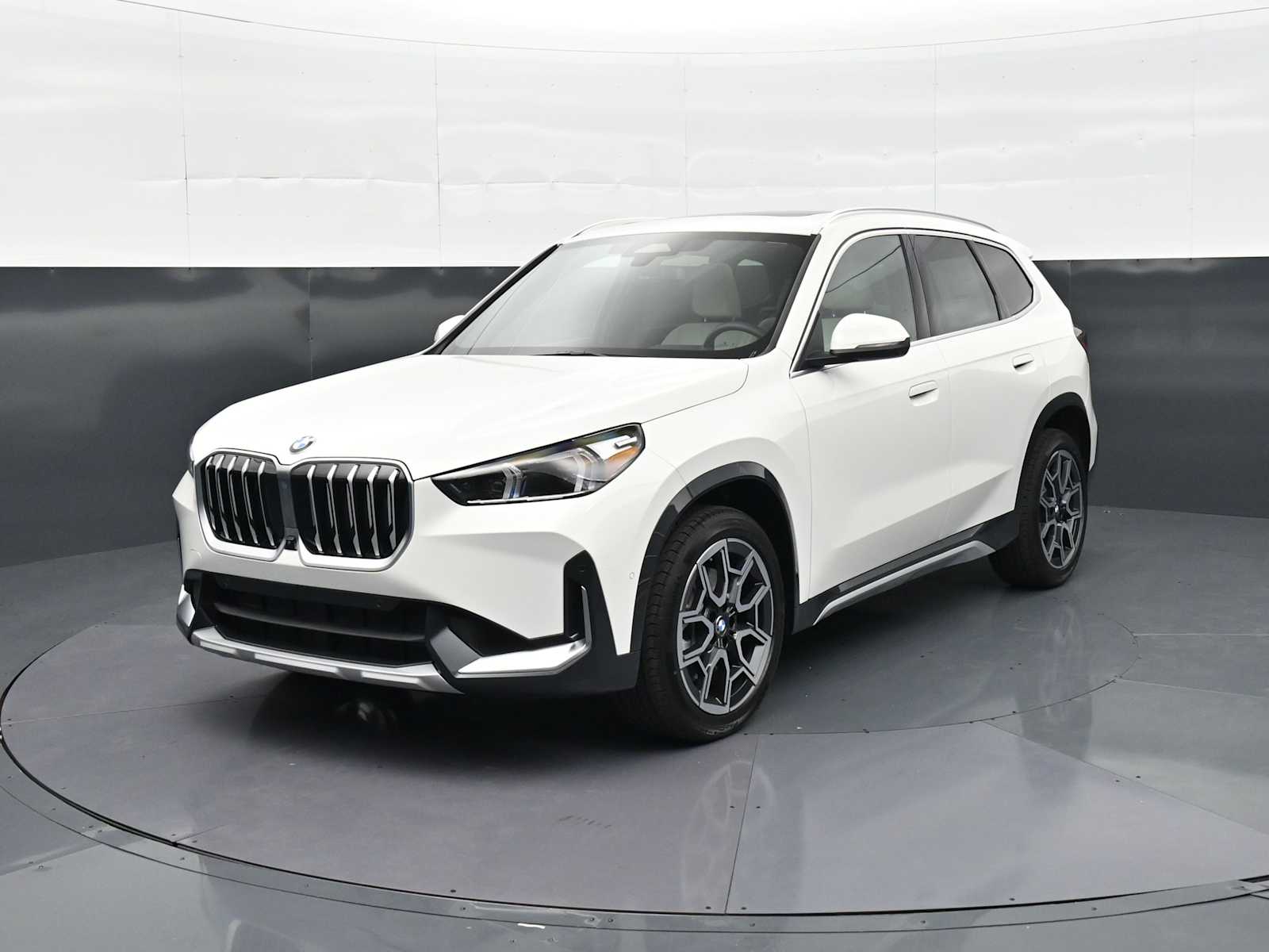 Thumbnail: 2026 BMW X1 - 1