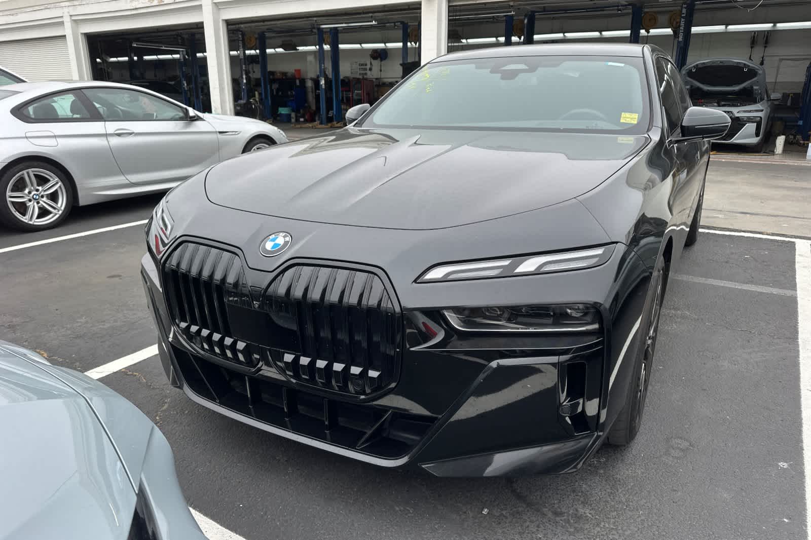 Thumbnail: 2023 BMW 7 Series - 7
